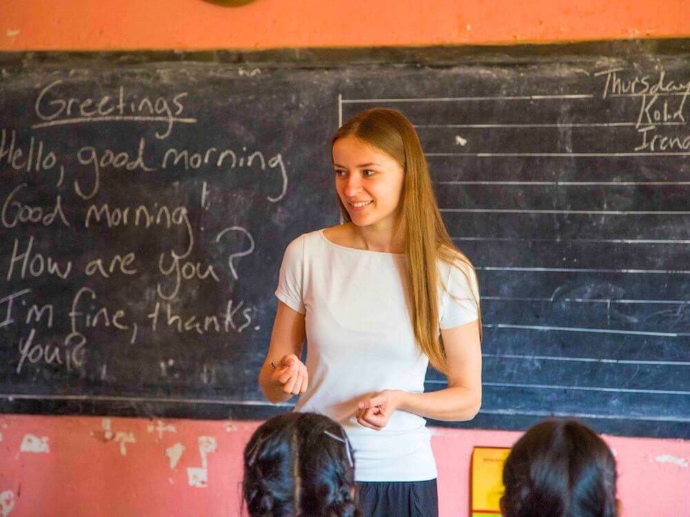 volunteer teaching english in Spain