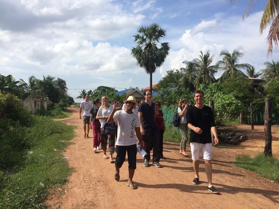 volunteer luang prabang laos