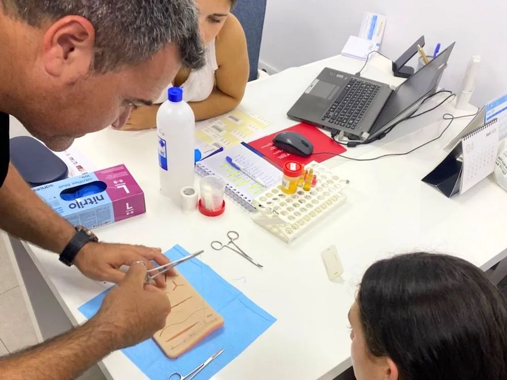 group volunteers during volunteer abroad programs with Abroad EScape