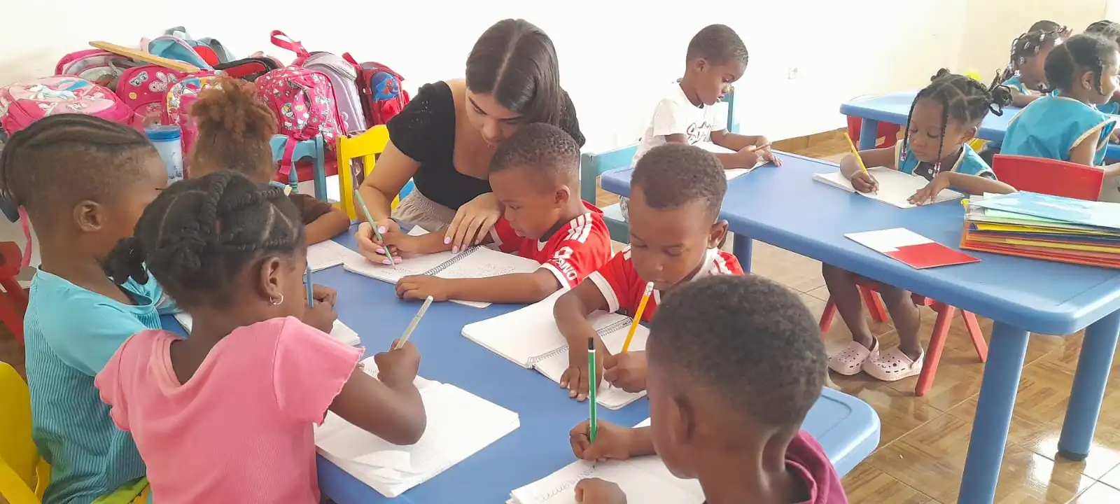 Hua Hin volunteer programs in Thailand, Abroad Escape, kindergarten support, English teaching, supported volunteer abroad