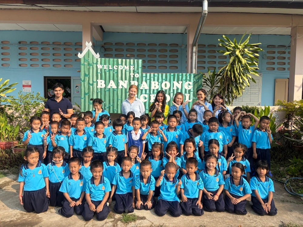 Volunteers taking part in a volunteer program abroad with local program support